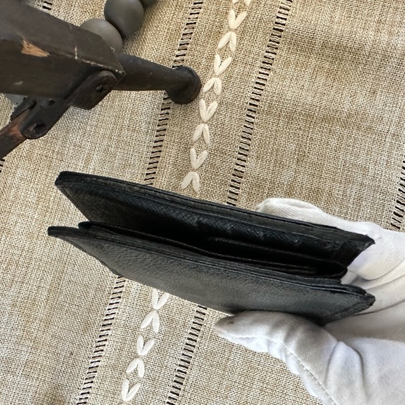 LOUIS VUITTON
Damier Graphite Slender Wallet - Picture 17 of 17